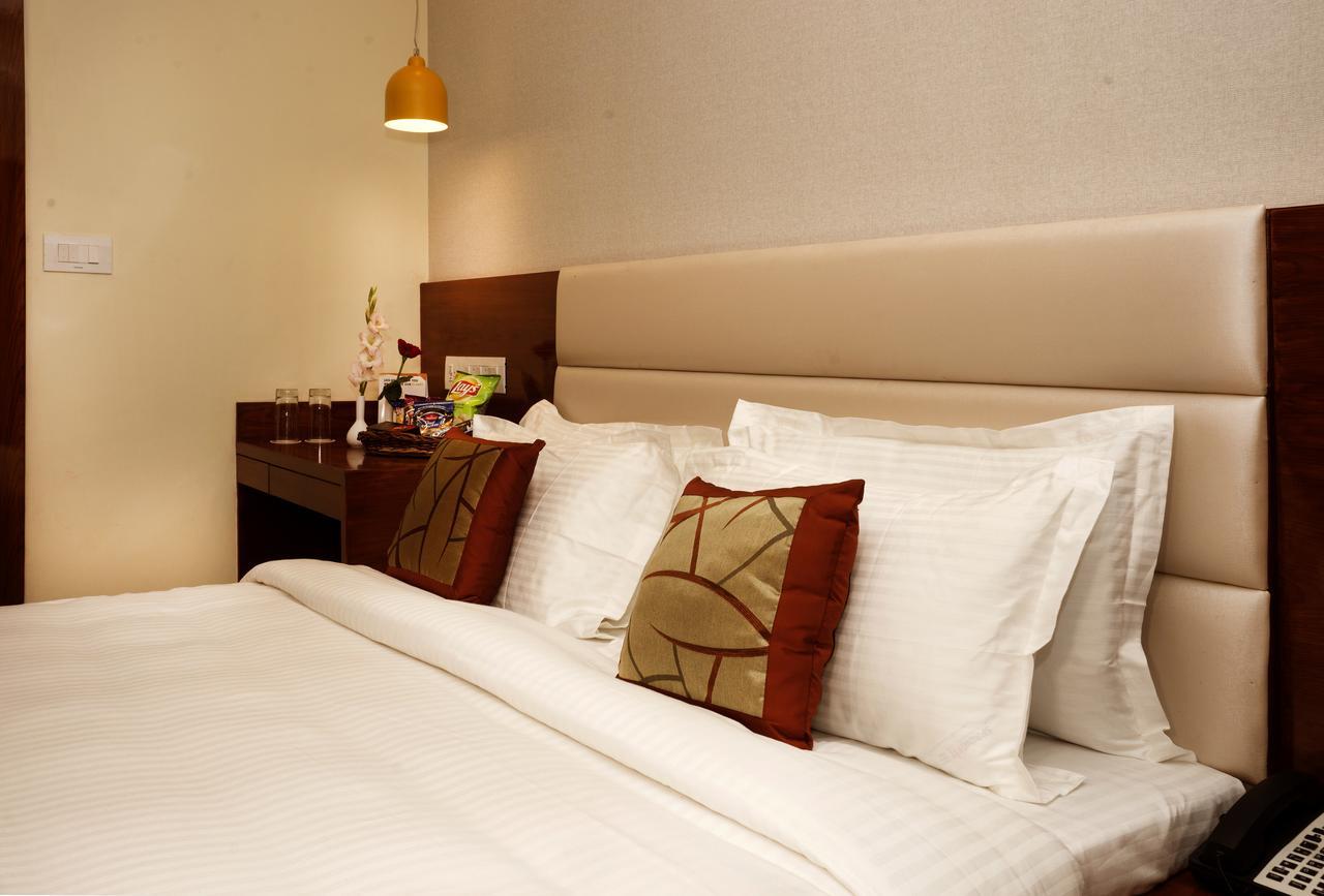 Amalfi Grand Hotell Patna  Rum bild